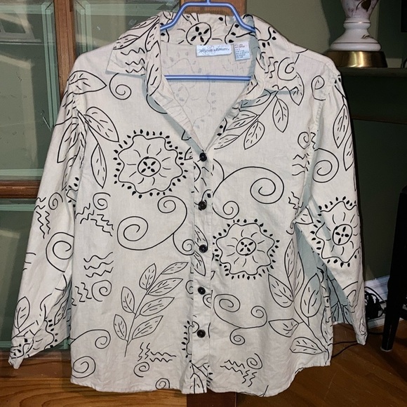 Allyson whitmore beige floral button up shirt. - Picture 1 of 5